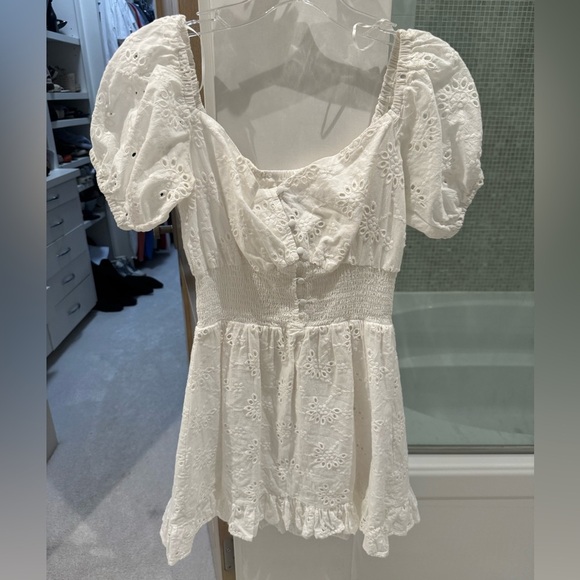 Finders Keepers White Eyelet Mini Dress size M - Picture 7 of 7